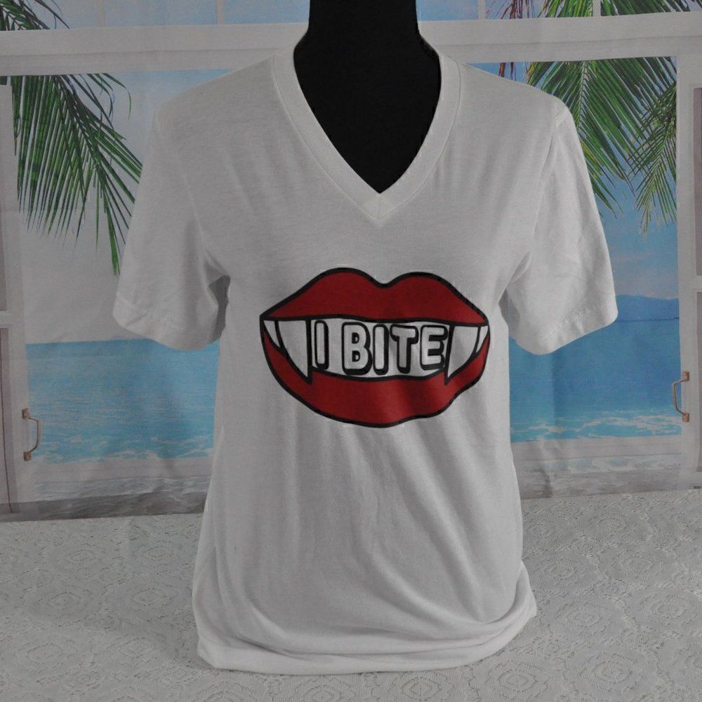 Bella Canvas "I Bite" T-Shirt Unisex New without Tags Size Small